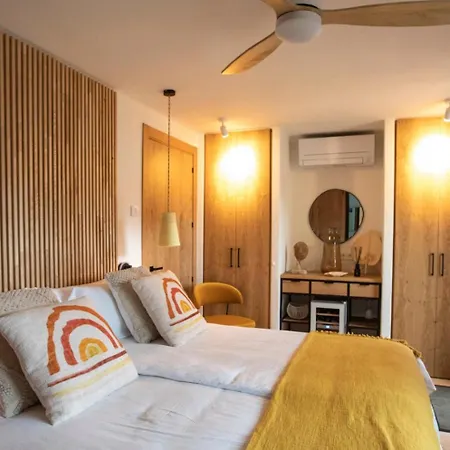 Design With Private Pool Villa